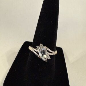 Elegant Silver Women's Ring